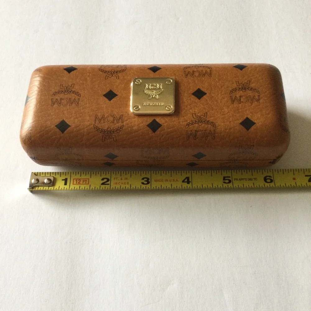 MCM SUNGLASSES OR EYEGLASSES CASE LOGO PRINT AND LOGO PLAQUE CLEANING CLOTH NEW